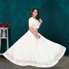 Elegant Flared Lehenga Choli Set with Golden Border Detailing