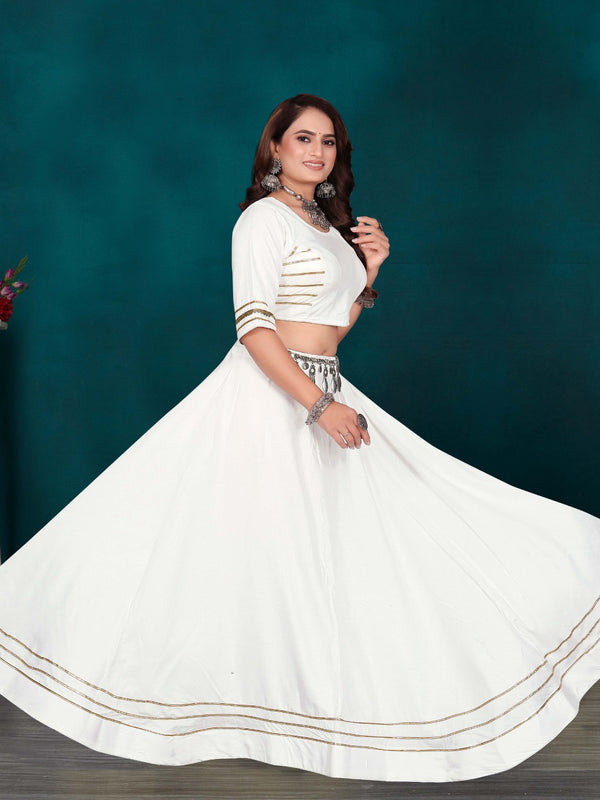 Elegant Flared Lehenga Choli Set with Golden Border Detailing